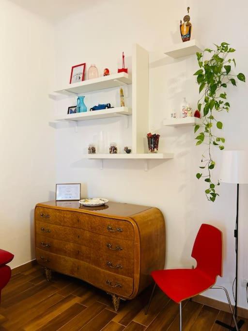 Trilocale Centrale Vista Mare - Mira'S Home Bari Ngoại thất bức ảnh